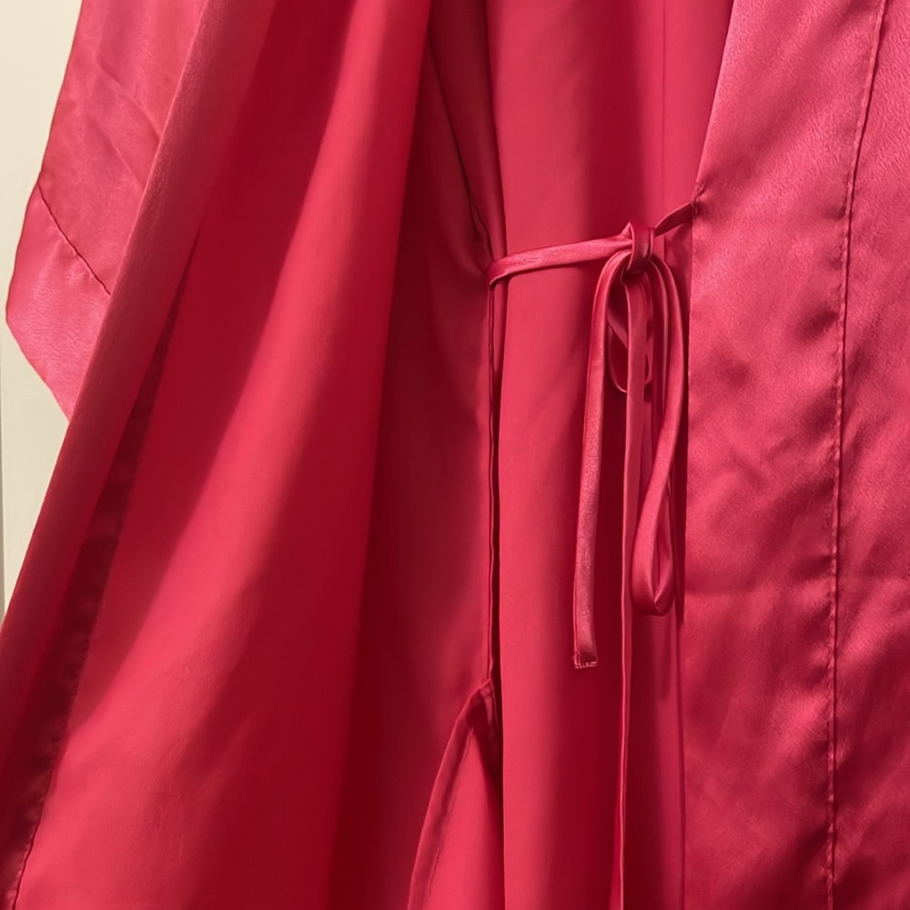 Victoria’s Secret Satin Robe M/L - Picture 4 of 6